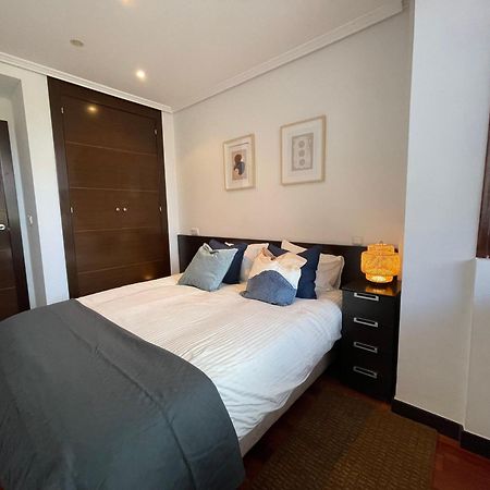 Atuaire Home Vivienda B Luminosa Parking Incluido En Plena Calle Comercial Burgo Buitenkant foto