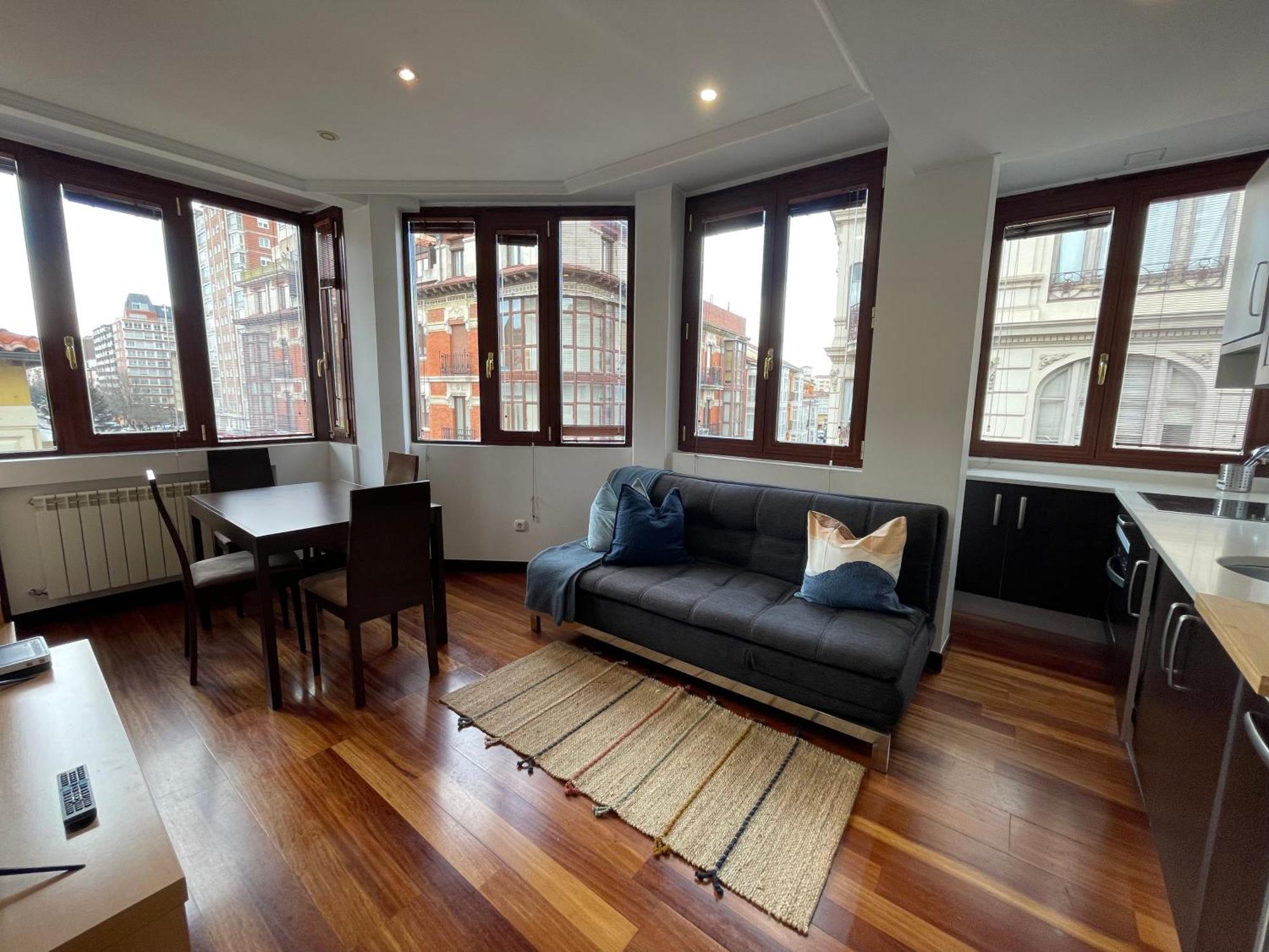 Atuaire Home Vivienda B Luminosa Parking Incluido En Plena Calle Comercial Burgo Buitenkant foto