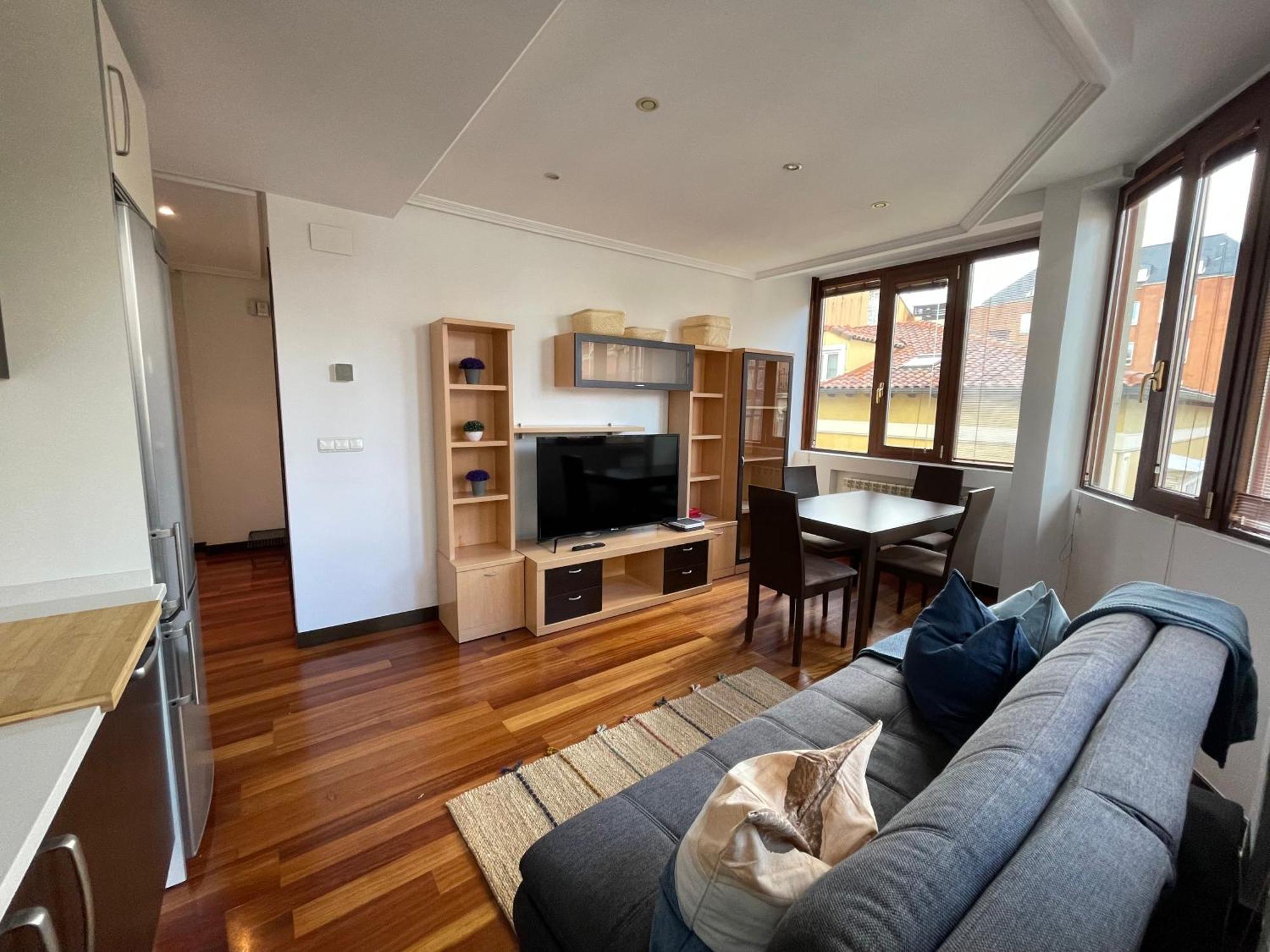 Atuaire Home Vivienda B Luminosa Parking Incluido En Plena Calle Comercial Burgo Buitenkant foto